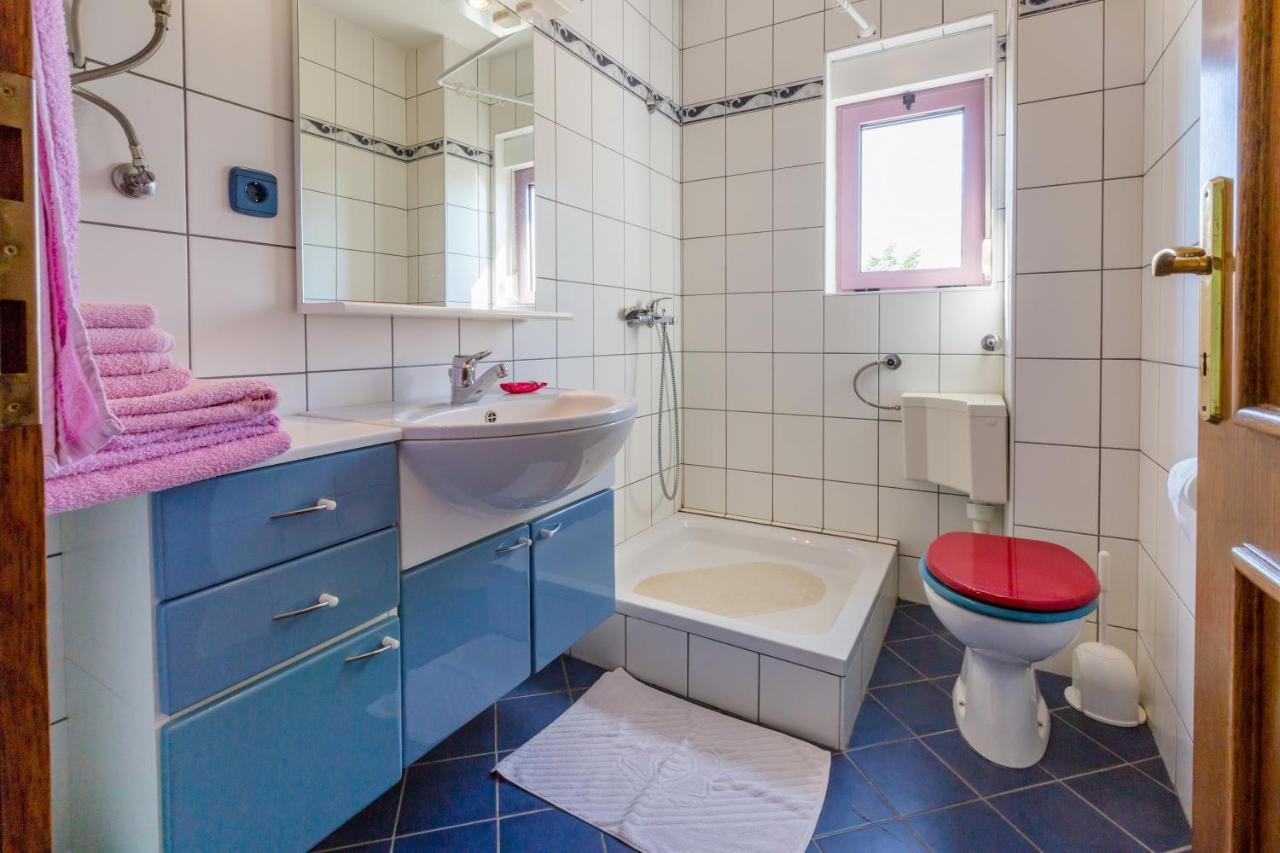 Apartmani Rino Dramalj Buitenkant foto