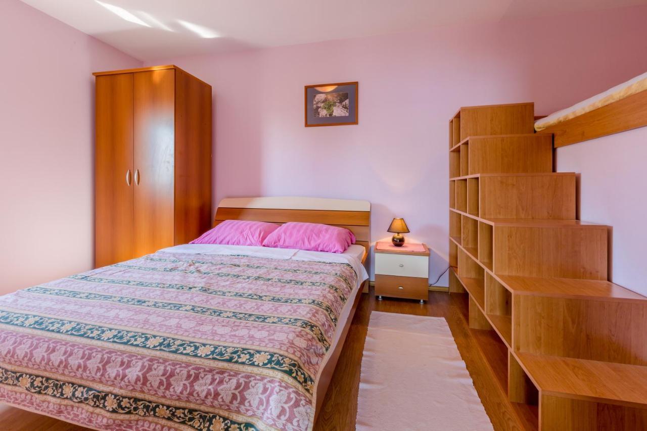 Apartmani Rino Dramalj Buitenkant foto
