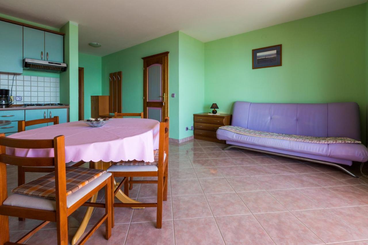 Apartmani Rino Dramalj Buitenkant foto