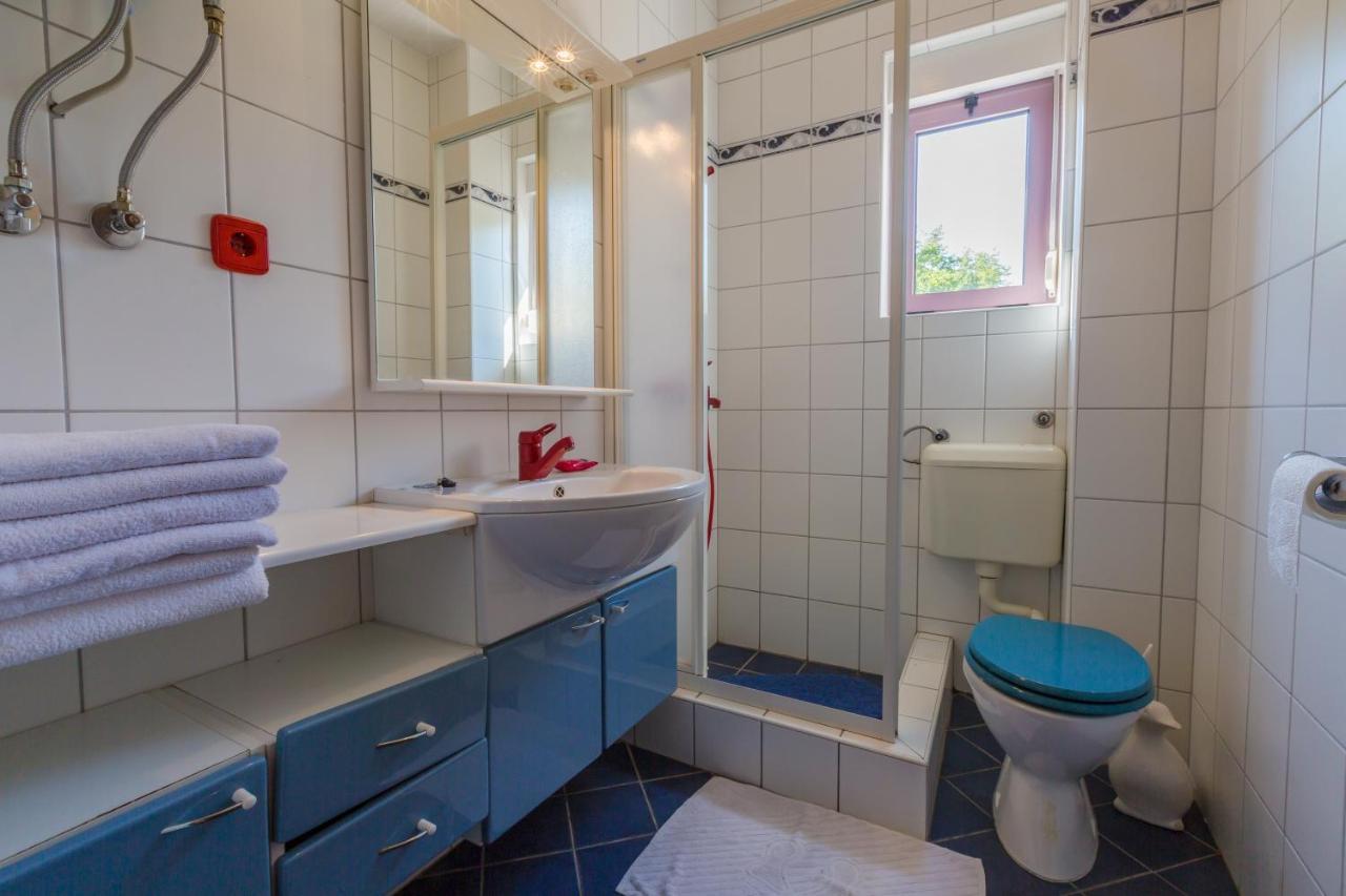Apartmani Rino Dramalj Buitenkant foto