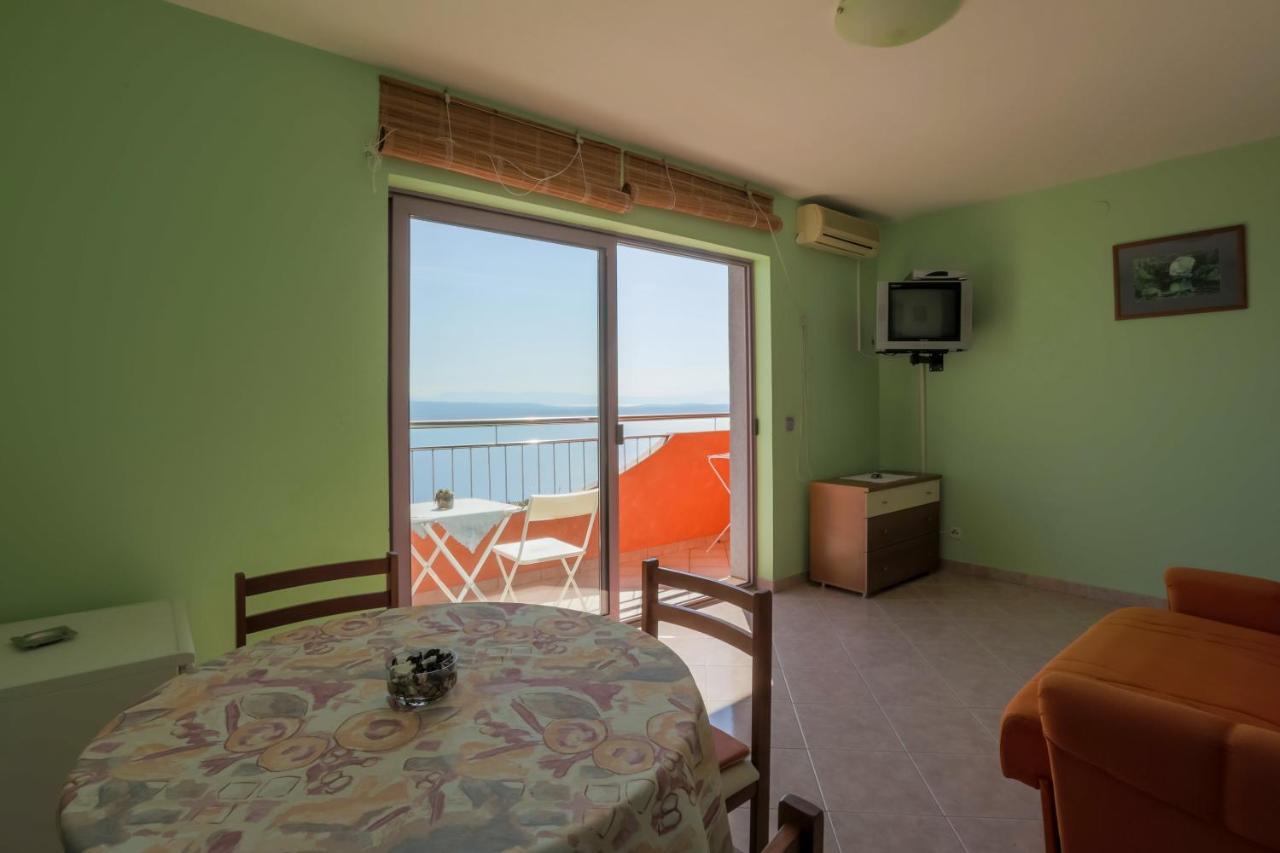 Apartmani Rino Dramalj Buitenkant foto