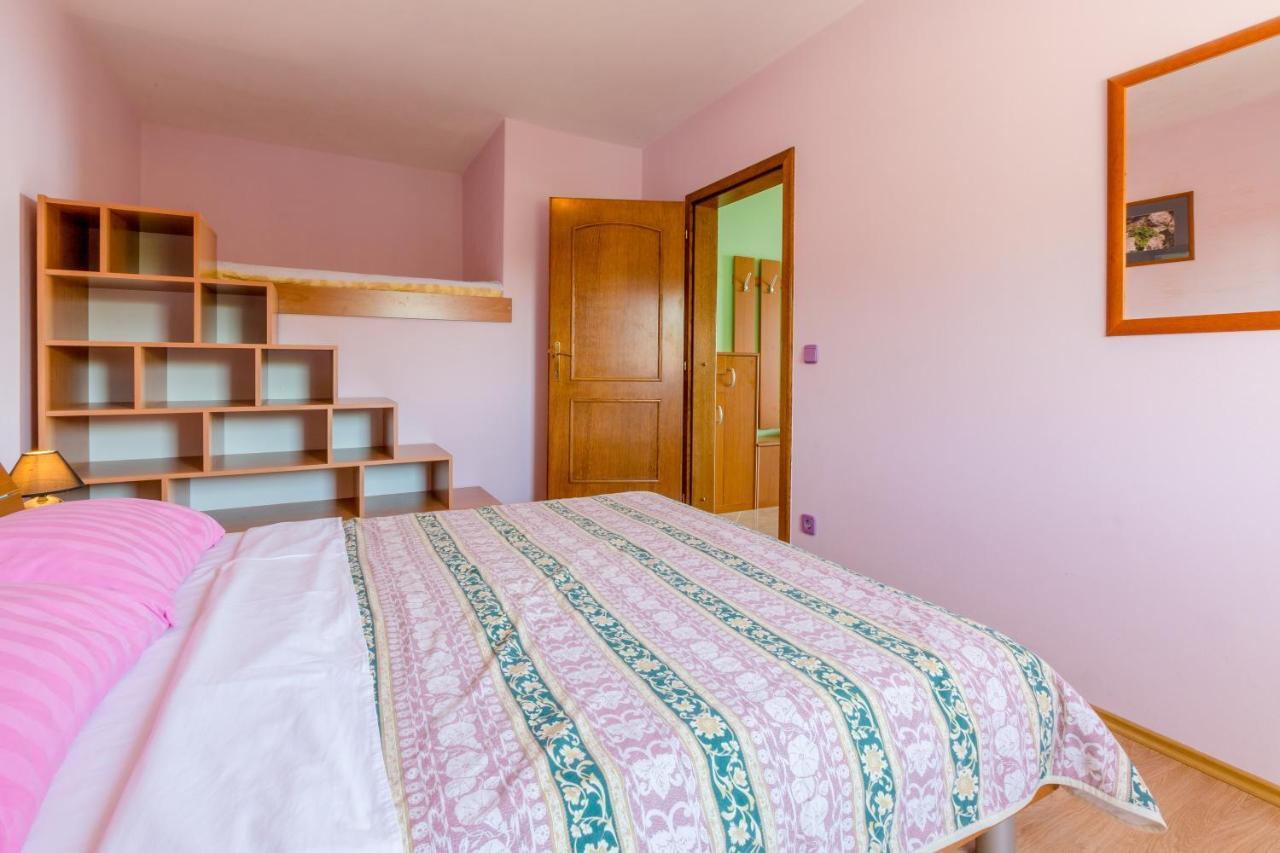 Apartmani Rino Dramalj Buitenkant foto