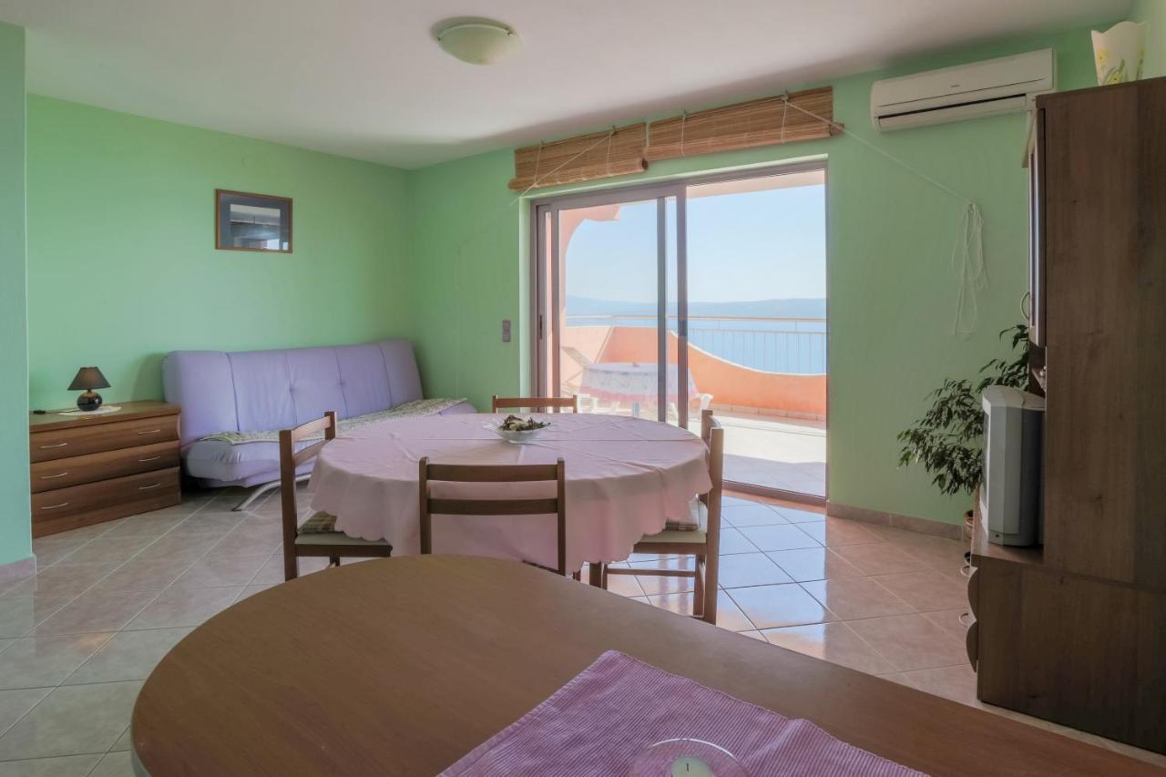 Apartmani Rino Dramalj Buitenkant foto