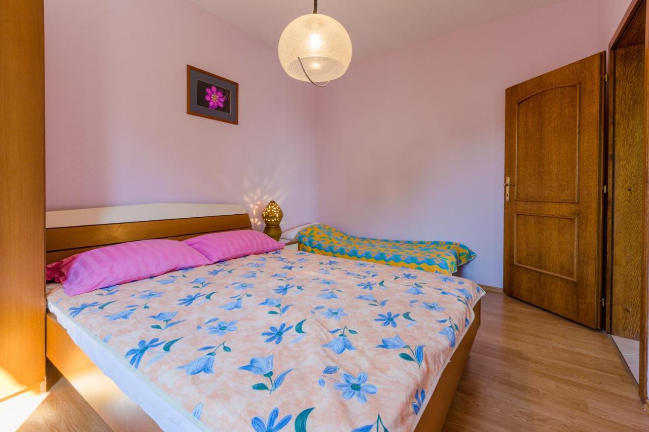 Apartmani Rino Dramalj Buitenkant foto