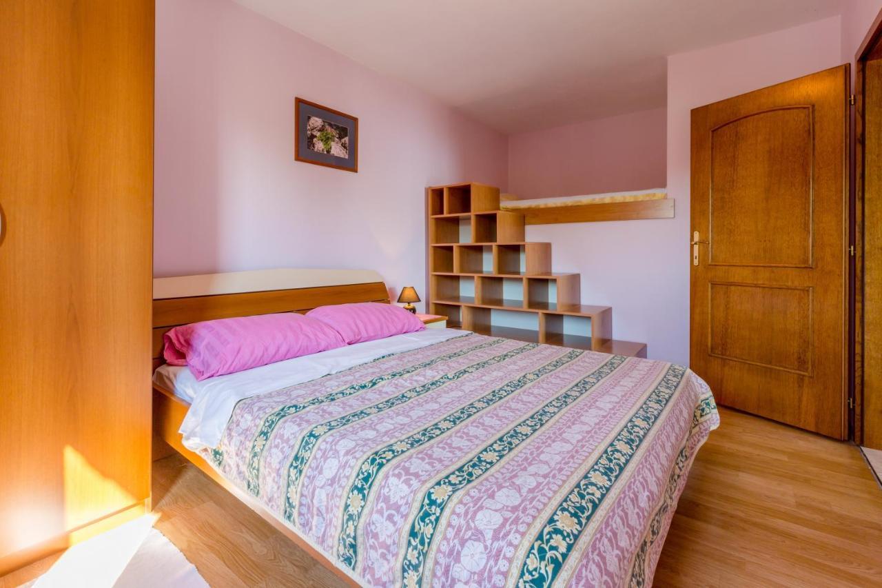 Apartmani Rino Dramalj Buitenkant foto